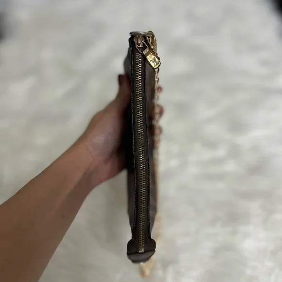 LV Damier Ebene Mini Chain Pochette - Picture 5 of 9